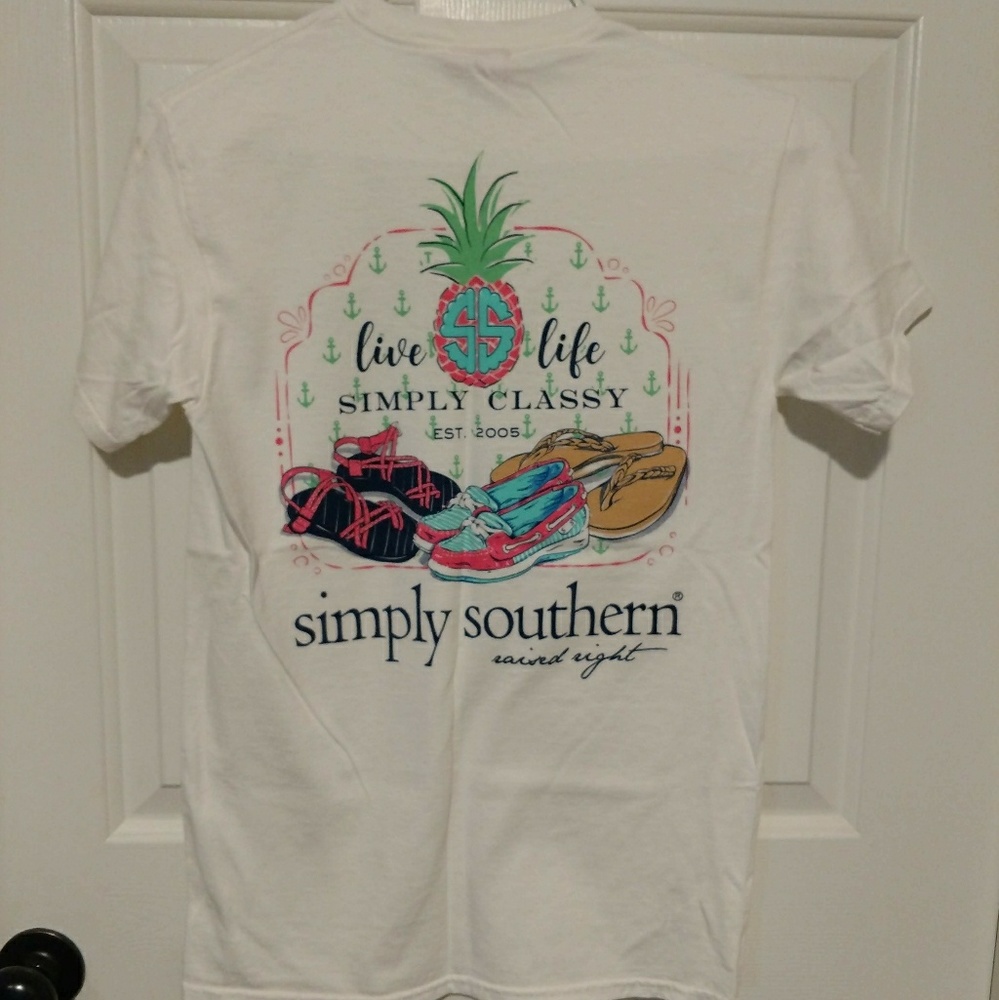 NEVER WORN Simply Southern White Tee
